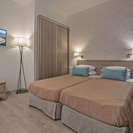 Lefkoniko Beach & Icarus Suite Apts 罗希姆诺 外观 照片