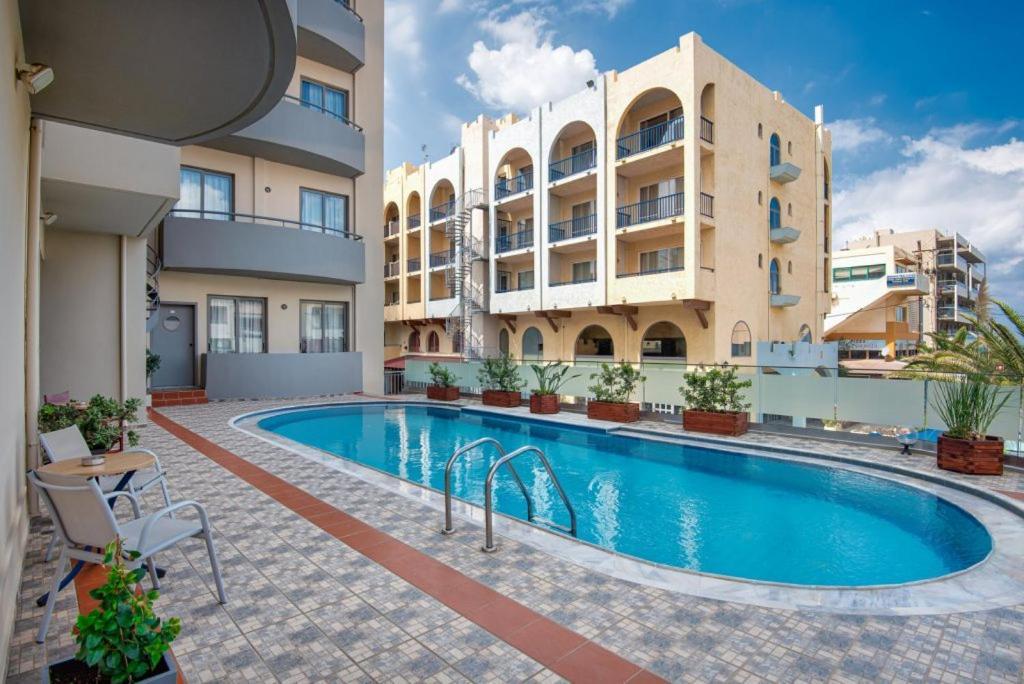 Lefkoniko Beach & Icarus Suite Apts 罗希姆诺 外观 照片