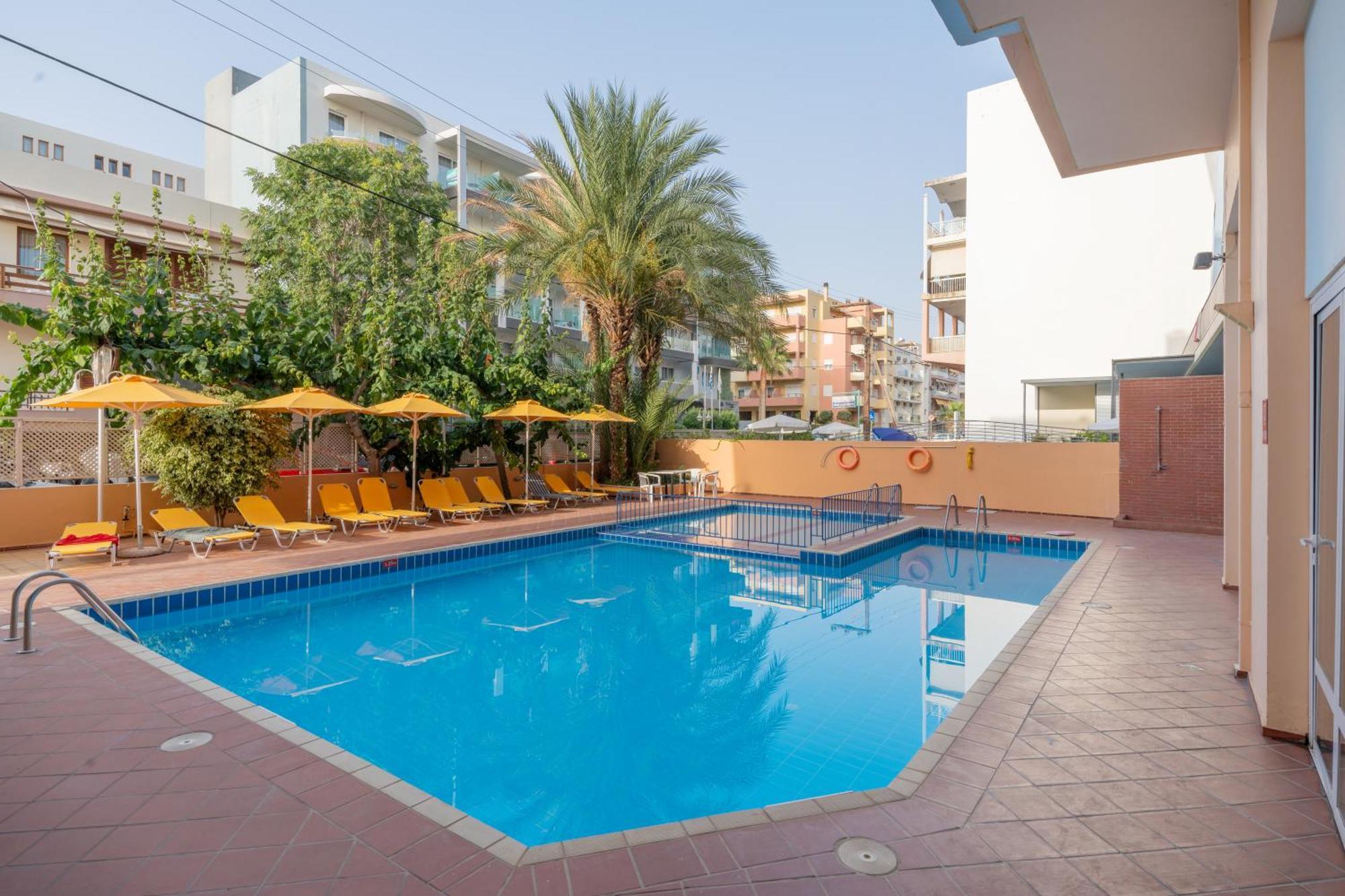 Lefkoniko Beach & Icarus Suite Apts 罗希姆诺 外观 照片